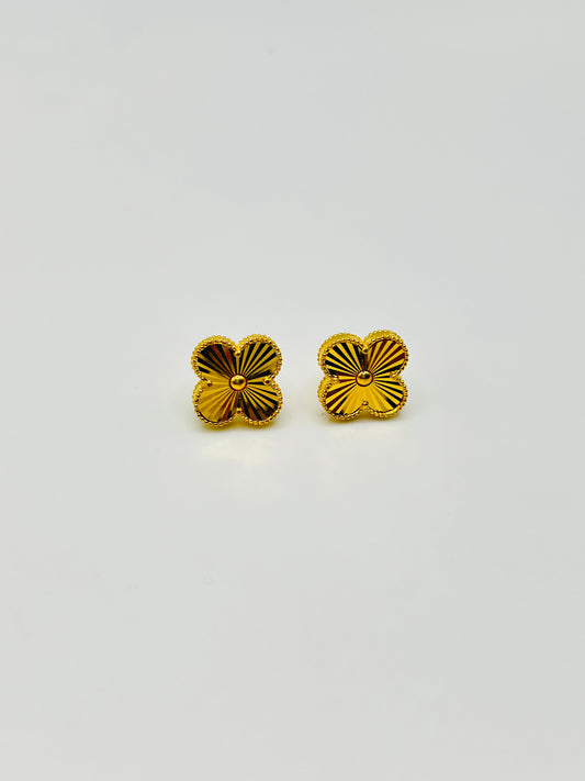22ct Gold Stud Earrings – 4.4g, Hallmarked