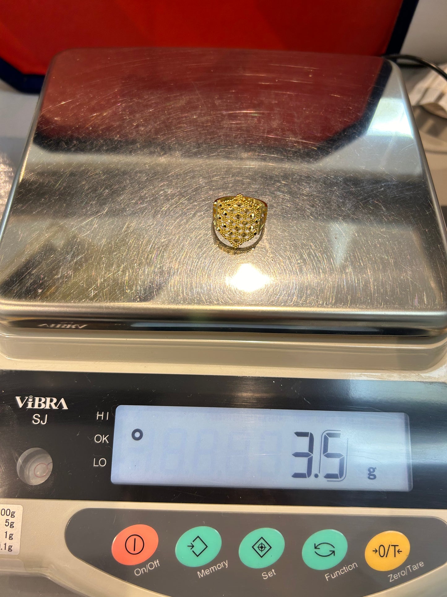 22ct Gold Ladies Ring – Size Q (3.5g, Hallmarked)