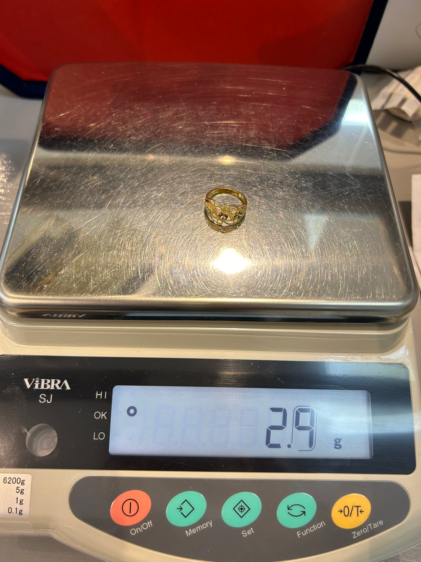 22ct Gold Ladies Ring – Size M½ (2.9g, Hallmarked)