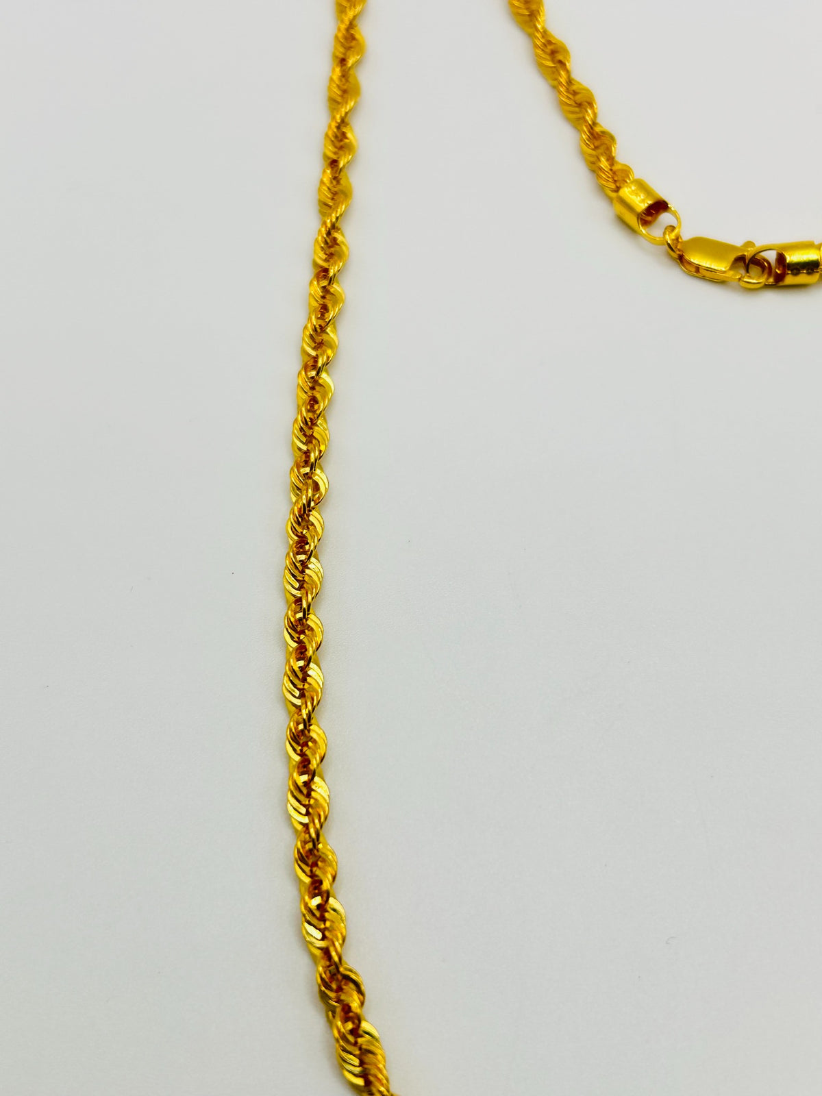 22ct gold rope chain close up