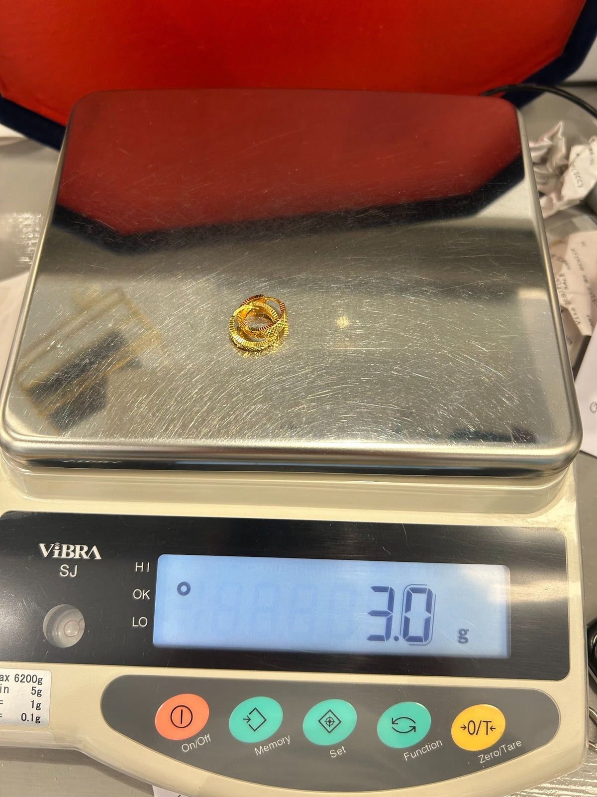 Scale photo showing 3.0g