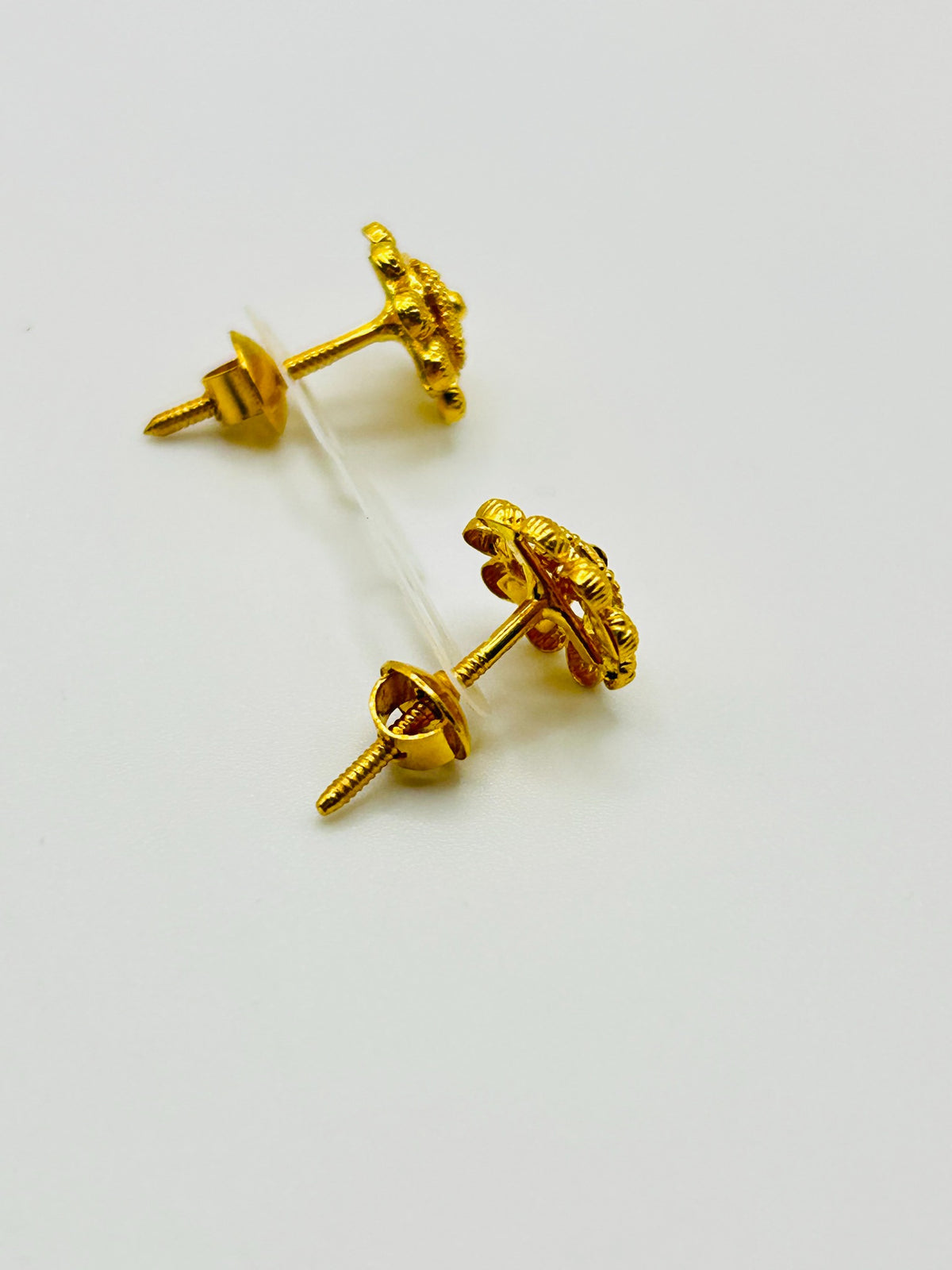 22ct Gold Floral Stud Earrings – 2.4g (Hallmarked)