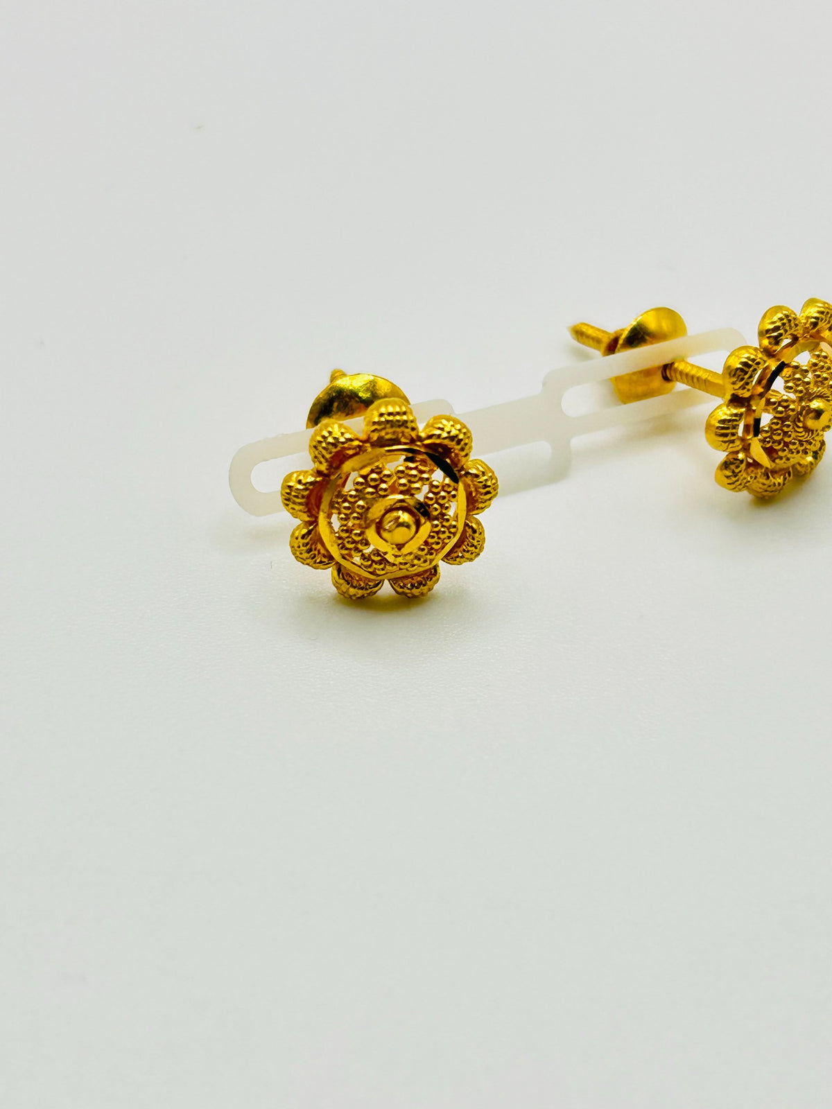 22ct Gold Floral Stud Earrings – 2.4g (Hallmarked)