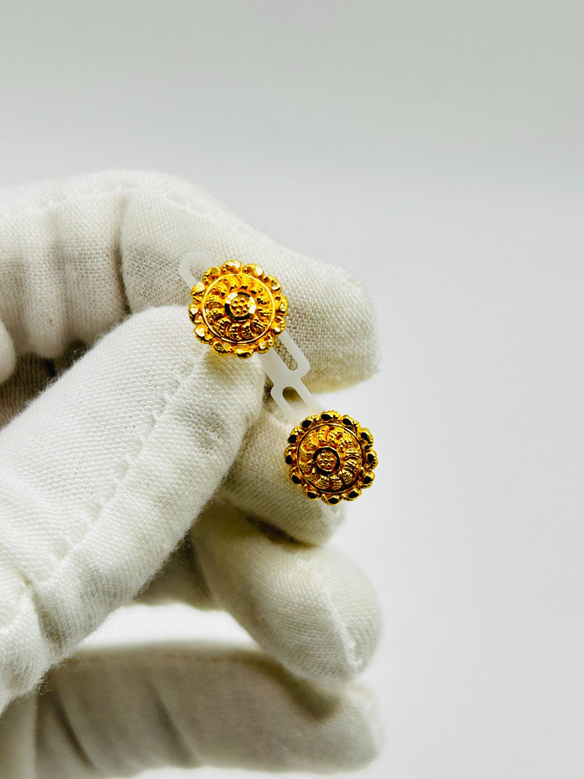 22ct Gold Ornate Floral Stud Earrings – 2.6g (Hallmarked)