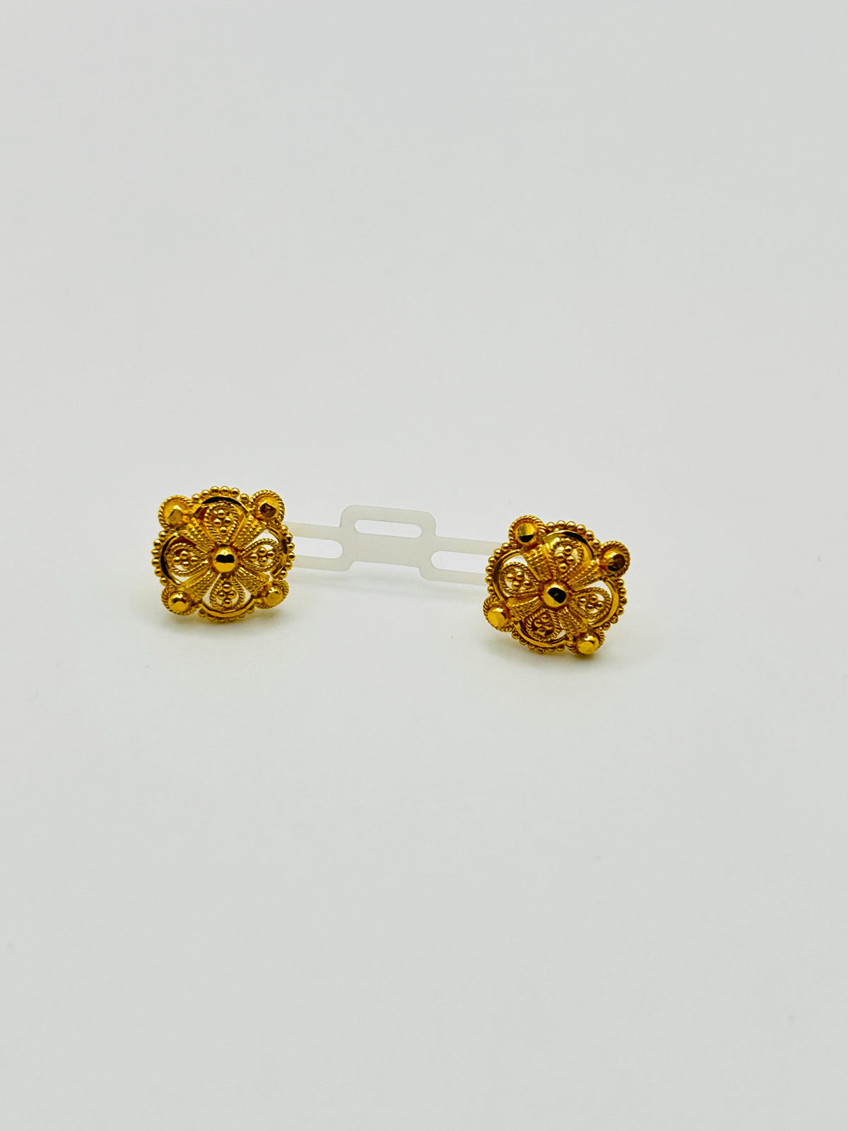 22ct Gold Studs – 2.1g (Hallmarked)