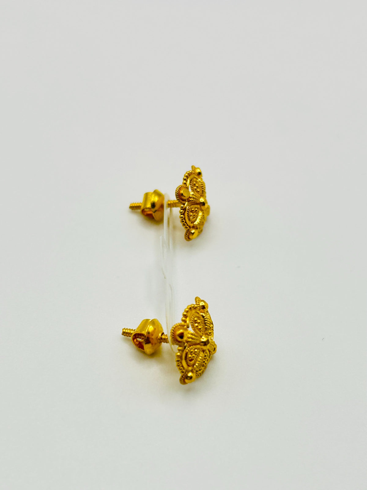 22ct Gold Studs – 2.1g (Hallmarked)