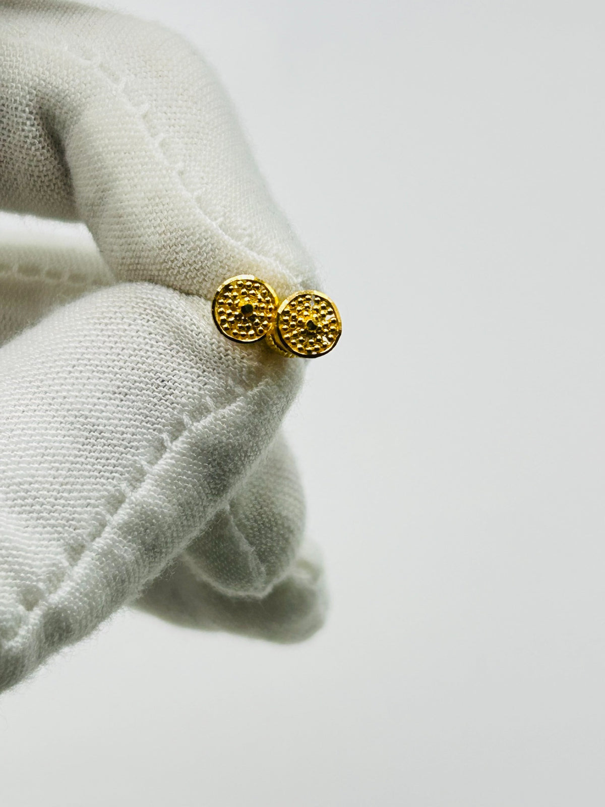 22ct Gold Studs – 1.3g (Hallmarked)